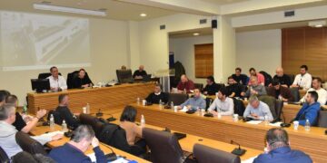 Το Δ.Σ. Κοζάνης γλίτωσε τις περιπέτειες- «Άδειασμα» Κοκκαλιάρη από το συνδυασμό του για την τοποθέτηση Παλαιστινιακής σημαίας στο Δημαρχείο