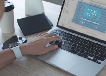 «Επιδημία» SMS-απάτης: Πώς αρπάζουν προσωπικά δεδομένα και κωδικούς -Το νέο κόλπο με τους επαληθευτές τραπεζών