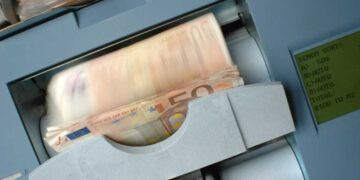 Επίδομα 400 ευρώ και εργασία για 14 μήνες σε δικαιούχους του Ελάχιστου εγγυημένου εισοδήματος