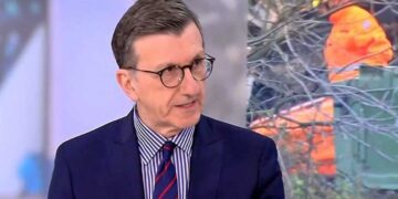 «Γελοιότητες» για τον Πορτοσάλτε η συλλογή 1.3 εκατ. υπογραφών για τα Τέμπη