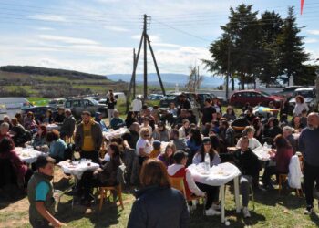 Γιορτάστηκε η Καθαρά Δευτέρα στα Κομνηνά με Ποντιακό πρόγραμμα, εδέσματα και την παρουσία της τοπικής αρχής