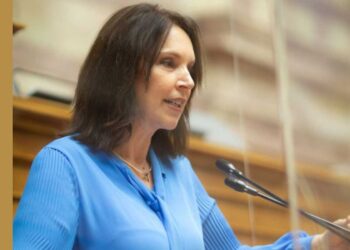 Καλλιόπη Βέττα: Αποδεικνύεται για μια ακόμη φορά ότι η ενεργειακή μετάβαση εξυπηρετεί λίγους και «εκλεκτούς» - Κατάθεση κοινοβουλευτικής ερώτησης
