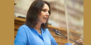 Καλλιόπη Βέττα: Αποδεικνύεται για μια ακόμη φορά ότι η ενεργειακή μετάβαση εξυπηρετεί λίγους και «εκλεκτούς» - Κατάθεση κοινοβουλευτικής ερώτησης