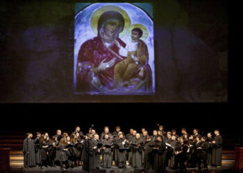 Καταχειροκροτήθηκε στη Θεσσαλονίκη το ορατόριο «Παναγία – Η Μητέρα του Φωτός» (ΒΙΝΤΕΟ)
