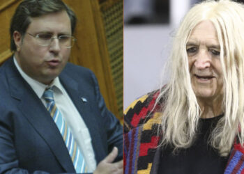 Κώστας Αϊβαλιώτης: Συνομιλώ με τον Καρβέλα για να κατέβει υποψήφιος στις Ευρωεκλογές