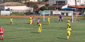 Έγινε ο πρώτος γάμος ομόφυλου ζευγαριού στην Ελλάδα – Παντρεύτηκαν στη Νέα Σμύρνη