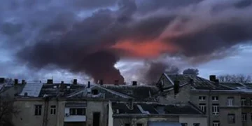 Επίθεση στην αυτοκινητοπομπή Ζελένσκι στην Οδησσό με ρωσικό πύραυλο – Κοντά στην ελληνική αποστολή με Μητσοτάκη η έκρηξη