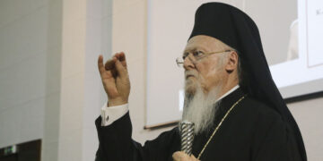 Οικουμενικός Πατριάρχης: Σφάλουν όσοι απορρίπτουν την επιστήμη εν ονόματι της πίστης, γιατί απορρίπτουν μία θεία ευεργεσία