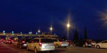 Ωρα 19.00: Τεράστιο μποτιλιάρισμα από Διόδια Μαγάρων ως το Κλειδί: Ακινητοποιημένα αυτοκίνητα επί 12km!