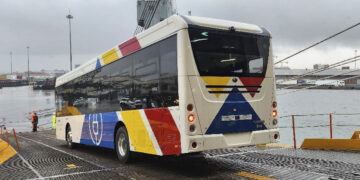 Πάτησαν Θεσσαλονίκη τα 110 ηλεκτρικά λεωφορεία του ΟΑΣΘ – Ήρθαν με πλοίο από την Κίνα (video)