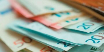 Πληρωμές επιδομάτων: Ανοίγει το “ταμείο” για επίδομα θέρμανσης, youth pass και επιστροφή ΕΦΚ για αγροτικό πετρέλαιο