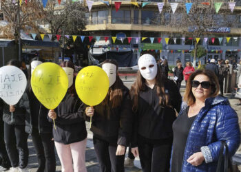 Πτολεμαΐδα: «Σπάω τη σιωπή, ενώνουμε τις φωνές κατά της βίας» -Με επιτυχία πραγματοποιήθηκε από το 2ο Γυμνάσιο Πτολεμαΐδας η δράση κατά της σχολικής βίας