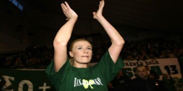 Θλίψη στον παγκόσμιο αθλητισμό , πέθανε η άλλοτε αρχηγός του Παναθηναϊκού στο βόλεϊ γυναικών Ρούξι Ντουμιτρέσκου σε ηλικία 46 χρονών