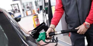 Σχεδόν πάνω από 2% αύξηση στην τιμή της αμόλυβδης στο Νομό Κοζάνης μέσα σε ένα μήνα - Τι να περιμένουμε για το Πάσχα [πίνακες]