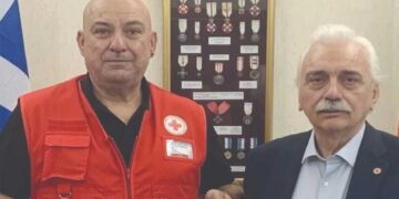 Ο Διευθυντής Εκπαίδευσης του Ελληνικού Ερυθρού Σταυρού ΖΕΚΗ ΜΕΜΕΤ ΑΛΗ επικεφαλής κλιμακίου για το Σεμινάριο Π.Β. του Ερυθρού Σταυρού Πτολεμαΐδας