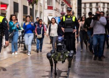 Σκύλος-ρομπότ εντοπίζει τροχαίες παραβάσεις στη Μάλαγα