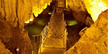 Σπήλαιο του Δράκου: Παραμυθένια τοπία για μια αλλιώτικη απόδραση, στην ειδυλλιακή Καστοριά