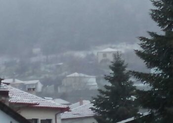 Στα λευκά η Βλάστη με το "καλημέρα" του Μάρτη!