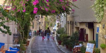 Στις 27 Μαρτίου «κλειδώνει» ο νέος κατώτατος μισθός, πάνω από τα 800 ευρώ -Τα 4 σενάρια και η πιθανή «έκπληξη»