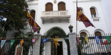 Συνάντηση Αρχιεπισκόπου Ιερωνύμου-Γεραπετρίτη για γέφυρες Εκκλησίας-Κυβέρνησης