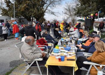Η Ελληνική Λέσχη Αυτοκινούμενων Τροχόσπιτων στην Αποκριά της Κοζάνης