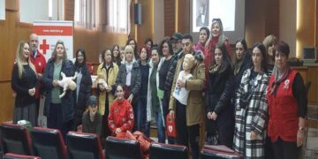 Με τη “σφραγίδα” του Διευθυντή Εκπαίδευσης του Ελληνικού Ερυθρού Σταυρού Ζεκή Μεμέτ Αλή και με μεγάλη συμμετοχή πολιτών, πραγματοποιήθηκε το Σεμινάριο Πρώτον Βοηθειών του Ερυθρού Σταυρού Πτολεμαΐδας