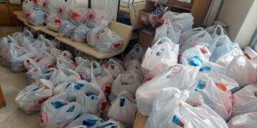 Πασχαλινά δέματα “αγάπης” διένειμε το Π.Τ. ΕΕΣ Πτολεμαΐδας , σε 100 ευάλωτες οικογένειες της περιοχής