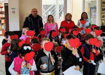 Με γέλια και παιδικές φωνές γέμισε η βιβλιοθήκη Αμυνταίου