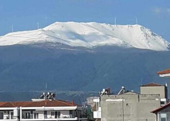 Αν και 20 Απριλίου χιόνισε στο Άσκιο (φώτο)