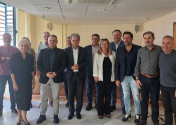 Συνάντηση του Περιφερειάρχη για τον εκσυγχρονισμό των μονάδων υγείας της Δυτικής Μακεδονίας με τον Διοικητή της 3ης ΥΠΕ και τους Διοικητές των Νοσοκομείων