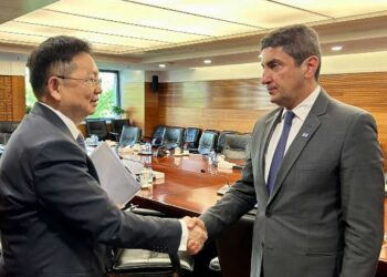 Αυξημένο ενδιαφέρον της Κίνας για εισαγωγές ελληνικών ΠΟΠ και άλλων αγροτικών προϊόντων – Συνάντηση του ΥπΑΑΤ Λευτέρη Αυγενάκη με τον αρμόδιο Κινέζο υφυπουργό Εμπορίου Ling Ji