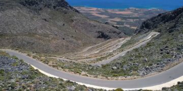 Αυτός είναι ο πιο επικίνδυνος δρόμος στην Ελλάδα - Πού βρίσκεται, τι πρέπει να προσέχουν οι οδηγοί (βίντεο)