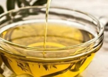 «Ακριβό μου ελαιόλαδο»: Από το ελαιόδεντρο στις… ράβδους χρυσού – Συνεχίζει να «καλπάζει» η τιμή του