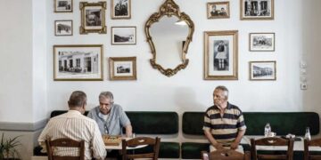 Αναδρομικά από 15.000 έως και 50.000 ευρώ σε 12.000 συνταξιούχους και μητέρες - Άμεσα η πληρωμή