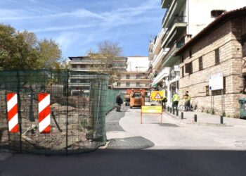 Δήμος Κοζάνης: Κλειστή την Πέμπτη και την Παρασκευή η οδός Ολύμπου στη συμβολή με Αρχελάου, στο πλαίσιο των εργασιών ανάπλασης της πλατείας Λασσάνη