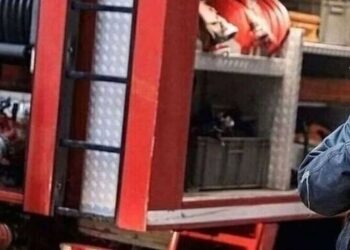 Ανεξέλεγκτη για τρίτη μέρα η φωτιά στα Πιέρια Όρη - Κατευθύνεται στο νομό Κοζάνης