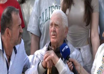 Μεσόβουνο: Γερμανοί μαθητές γνώρισαν τον τελευταίο επιζώντα της σφαγής του 1941