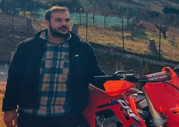 Από χωριό των Γρεβενών ο αστυνομικός που σκοτώθηκε στο Πασαλιμάνι- «Δεν μπορώ να το πιστέψω» – Συντετριμμένος ο πατέρας του