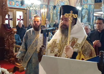 Χοροστατούντος του Μητροπολίτου Φλωρίνης κ.κ. Ειρηναίου εψάλη ο “Ακάθιστος Ύμνος” στον Ι.Ν. Αγίων Νεομαρτύρων Πτολεμαΐδας (ρεπορτάζ της Κούλας Πουλασιχίδου)