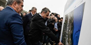 Ε65: Δόθηκαν στην κυκλοφορία τα τμήματα Λαμία -Ξυνιάδα και Τρίκαλα –Καλαμπάκα – Ως το ’26 έτοιμο το τμήμα ως τα Γρεβενά