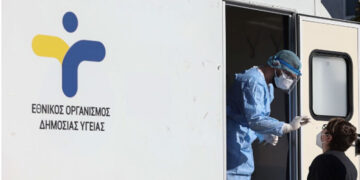 ΕΟΔΥ: Πέντε νέοι θάνατοι από covid και ένας από γρίπη