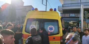 Στο νοσοκομείο μεταφέρθηκε ο επόπτης του αγώνα Εορδαϊκός- Πετριτής κάτω από έντονες αποδοκιμασίες (βίντεο)