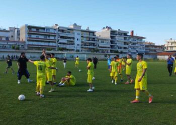 Ο κόσμος του Εορδαϊκού αποθέωσε τους παίκτες που δεν μπορούσαν να κρατήσουν τα δάκρυα τους (βίντεο)