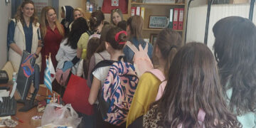 Επίσκεψη μαθητών και εκπαιδευτικών στο Γραφείο του Περιφερειακού Τμήματος του Ελληνικού Ερυθρού Σταυρού Πτολεμαΐδας