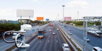 Έρχονται οι κάμερες που θα βλέπουν αν χρησιμοποιείς κινητό τηλέφωνο -Δεν θα ξεφεύγει κανείς