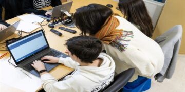 Ανησυχητική έρευνα για τη βία στο διαδίκτυο: Σχεδόν οι μισοί μαθητές έχουν γίνει μάρτυρες περιστατικού – Τα θλιβερά νούμερα