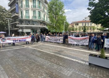 Η συγκέντρωση των Εργατικών Κέντρων στην Κοζάνη: «Φτάνει πια με την ακρίβεια και τους χαμηλούς μισθούς»