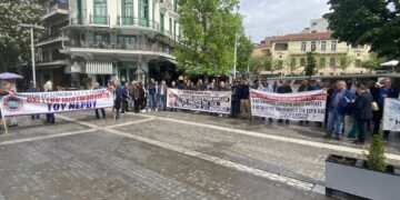Η συγκέντρωση των Εργατικών Κέντρων στην Κοζάνη: «Φτάνει πια με την ακρίβεια και τους χαμηλούς μισθούς»
