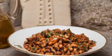 Φασόλια μαυρομάτικα σαλάτα – Η συνταγή του Μοναχού Επιφάνιου