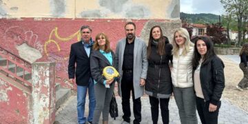 Φλώρινα: Τοποθετήθηκαν απινιδωτές σε σχολεία της πόλης